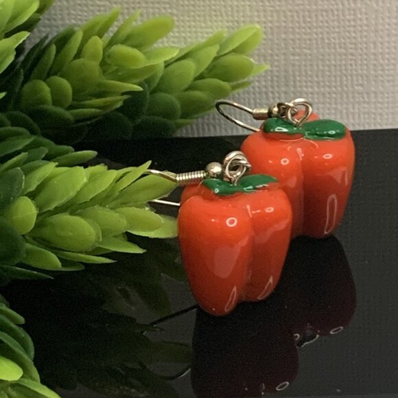 Red Pepper Earring, Funny Food Earring, Gift Idea, Chef Earring, Cook Earring - Picture 3 of 7